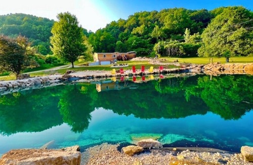 Harpers Ferry Cabin | Longview Lodge 6br w/Swimming Pond & Hot Tub