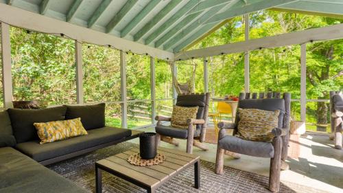 Clinton Corners House | Longview Pond Lodge by AvantStay
