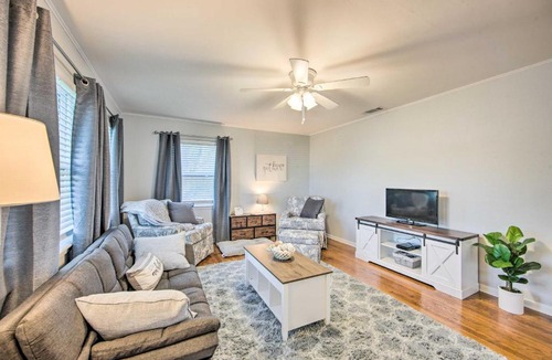 Longview House | Longview Vacation Rental Home: 4 Mi to Dtwn