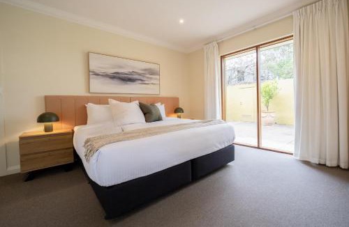 Macclesfield Bed & Breakfast | Longview Vineyard