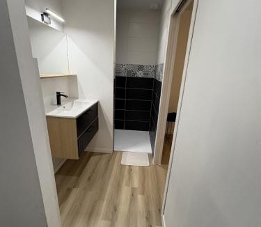 Challans Apartment | LONI EXPERIENCES - Indus