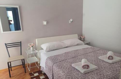 Klenovica Apartment | Loni