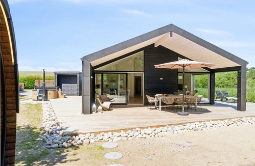 Knebel House | "Lonneke" - 450m from the sea by Interhome