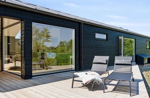 Knebel House | "Lonneke" - 450m from the sea by Interhome