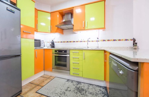 El Perello Apartment | Look forward to a nice vacation in this appealing apartment just 150 m from the sea.