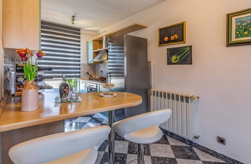 Veruda Apartment | Look forward to a nice vacation in this appealing vacation apartment near the sea.