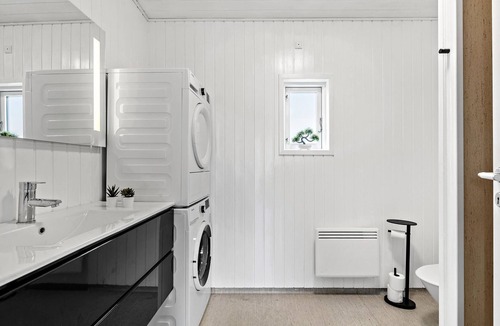Ans House | Look forward to a wonderful vacation in this beautifully situated vacation home.