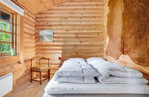 Hoeve Strand House | Look forward to a wonderful vacation in this appealing vacation home with whirlpool and Finnish wood