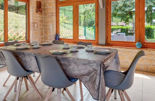 Casseneuil House | Look forward to an idyllically located vacation home with pool.