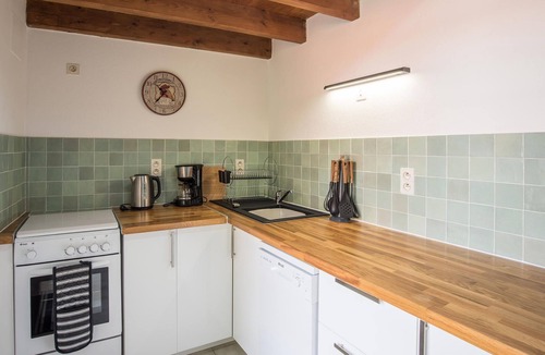 Nanclars House | Look forward to wonderful vacations in this accommodation with a shared pool.