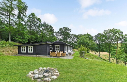 Randbol House | Look forward to your cozy vacation home in a green landscape.