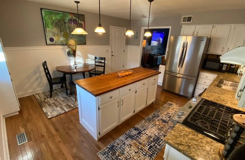 Olathe House | Look No Further! Cool Cape Cod-3 BR-2.5 Bath