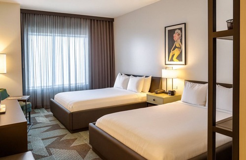 Downtown Las Vegas Hotel | Look No Further! Four Units with City View, Free Parking, Dogs Allowed, Pool!