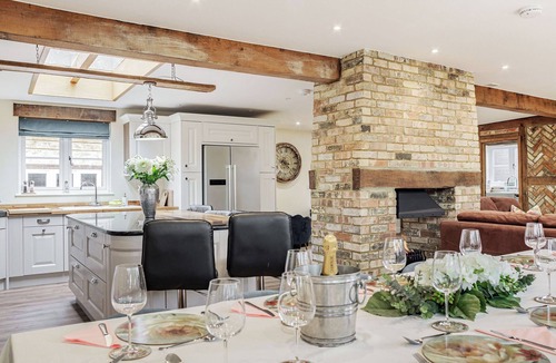 Bedford Cottage | Look no further than this perfect holiday property for your next stay with family and friends.