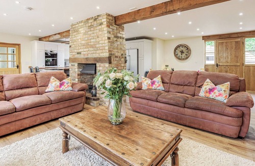 Bedford Cottage | Look no further than this perfect holiday property for your next stay with family and friends.