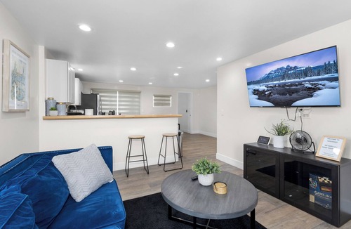 National City House | Looking for a cozy private house?