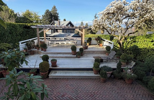 Stevens House | Looking for a place to stay during the FIFA World Cup? Perfect for large groups!
