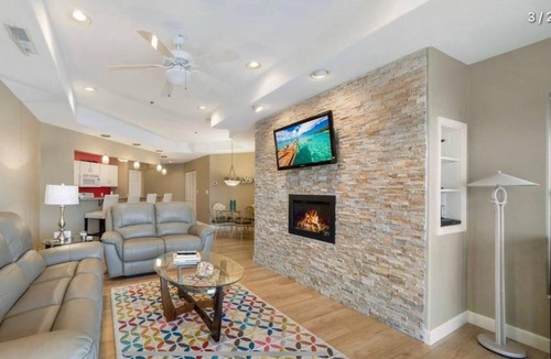 Lake Ozark Condo | ****Looking for Long Term Rental for Fall/Winter Months*****