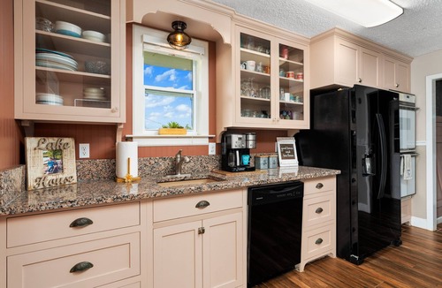 Burnet House | LOOKING FOR NEW WINTER TEXANS! Most Beautiful & Serene View on Inks Lake!