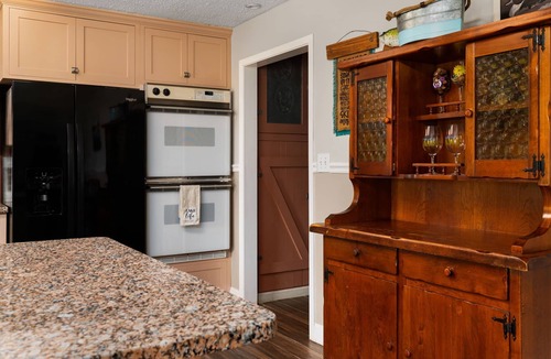 Burnet House | LOOKING FOR NEW WINTER TEXANS! Most Beautiful & Serene View on Inks Lake!