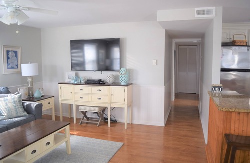 Beach Haven Gardens House | LOOKING FOR NEWLY RENOVATED OCEANSIDE HOUSE?
