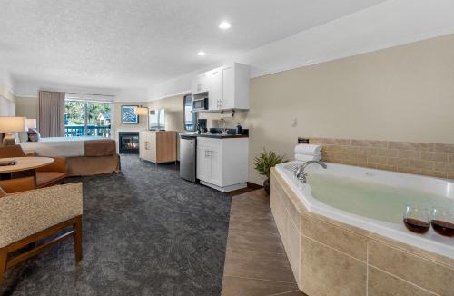 Lincoln City Hotel | Looking Glass Inn