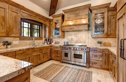 Deer Valley Cottage | Lookout Drive 5 Bedrooms PLO-6599 by KBM