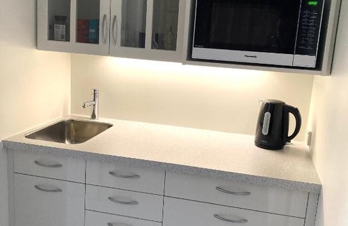 Alexandra House | Lookout Escape Studio, Alexandra