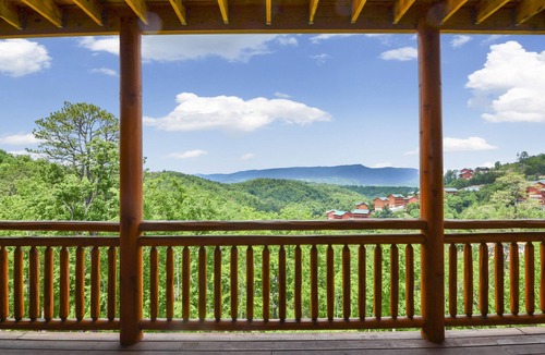 Sevierville Cabin | Lookout Lodge ~ Indoor Pool, Hot Tub & Mountain Views!