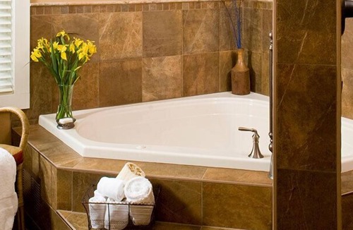 Lake Hamilton Hotel | Lookout Point Lakeside Inn