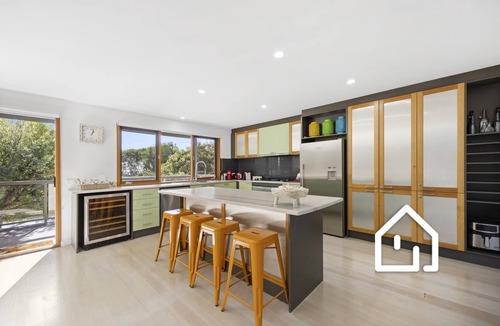 McCrae House | Lookout & Sea - Beachfront Bliss in McCrae