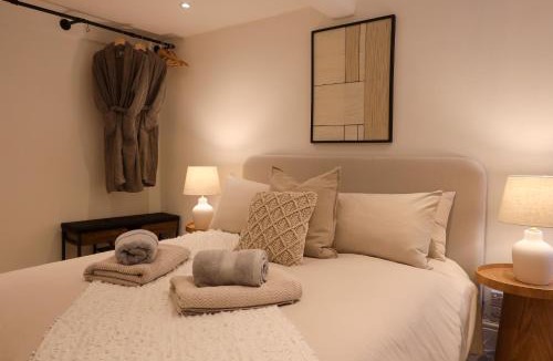 Hepworth House | Loom Cottage Holmfirth