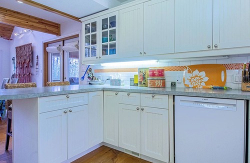 North Kawartha Cottage | Loon Bay Serenity - Four Bedroom Cottage, Sleeps 8