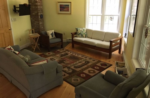 Damariscotta House | Loon Call | Pemaquid Lake