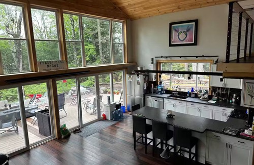 Mount Vernon House | Loon Haven