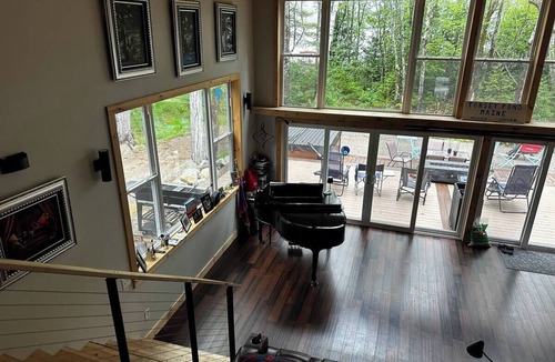 Mount Vernon House | Loon Haven