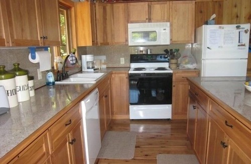 Chester Shores Ski Chalet | Loon Lake, Chestertown - Spotless, bright chalet, sleeps 6-8, 13 mi. to ski Gore