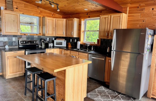 Miller Lake Cottage | Loon Lodge: Waterfront Cottage on Miller Lake – Bruce Peninsula Paradise