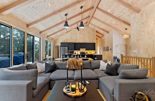 Parry Sound Cottage | Loon Lookout: Modern Lakefront Cottage on 22 Acres – Seguin Summer Escape