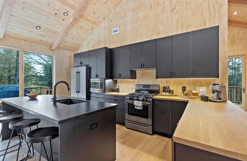 Parry Sound Cottage | Loon Lookout: Modern Lakefront Cottage on 22 Acres – Seguin Summer Escape