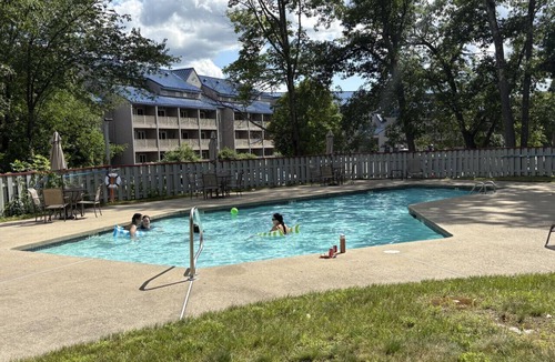 Lincoln Condo | Loon Resort Condo: Shuttle, Pool and Views