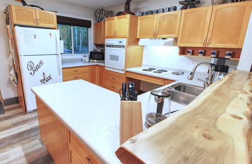 Neebing Cottage | Loon's Nest on Superior - An adventure for every season!