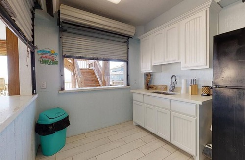 Crystal Beach House | Looney Dunes