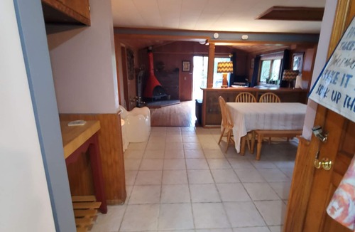 Old Town Cabin | Looney Lodge Rustic and unplugged.