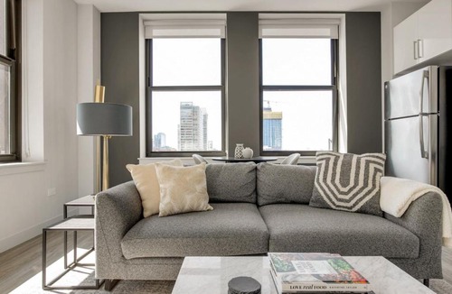 The Loop Apartment | Loop 1BR w Gym Roofdeck nr Financial District CHI-201