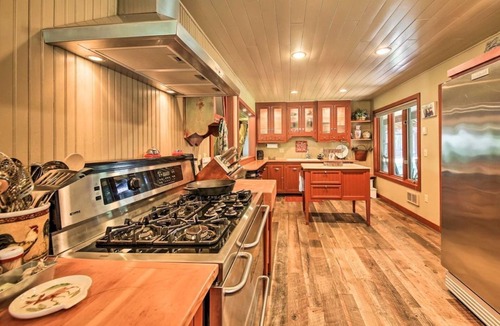 Troy Cabin | Loose Moose | Private Riverfront Retreat