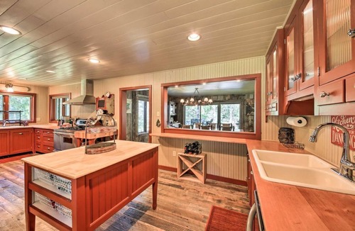 Troy Cabin | Loose Moose | Private Riverfront Retreat