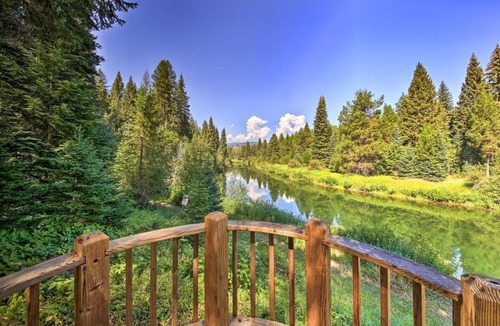 Troy Cabin | Loose Moose | Private Riverfront Retreat