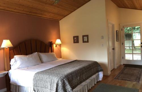 Lopez Island Hotel | Lopez Farm Cottages & Tent Camping