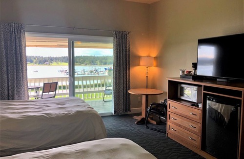 Lopez Island Hotel | Lopez Islander Resort
